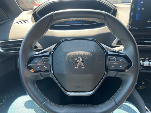 Fahrzeugabbildung Peugeot 3008 Allure Pack Navi Digitales Cockpit LED Apple CarPlay Android Auto 2-Zonen-Klimaautom