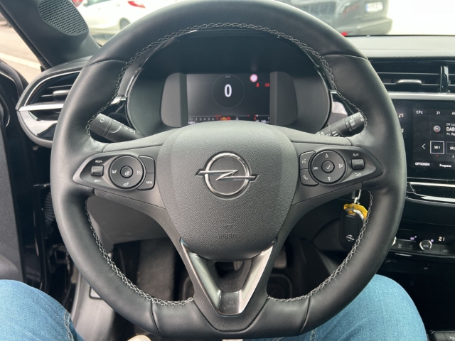 Fahrzeugabbildung Opel Corsa Elegance Panorama Navi LED ACC Apple CarPlay Android Auto Klimaautom Musikstreaming