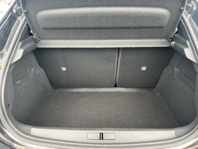 Fahrzeugabbildung Opel Corsa Elegance Panorama Navi LED ACC Apple CarPlay Android Auto Klimaautom Musikstreaming