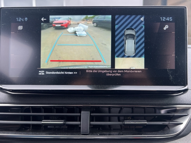 Fahrzeugabbildung Peugeot 3008 GT Navi Digitales Cockpit Soundsystem LED ACC El. Heckklappe 2-Zonen-Klimaautom - mit KI generiert/bearbeitet