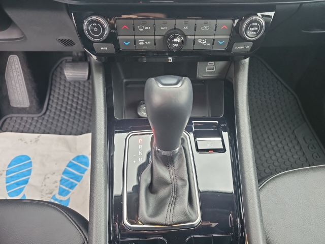 Fahrzeugabbildung Jeep Compass High Altitude Mild-Hybrid FWD, 130 PS, Automatik, RFK,SHZ