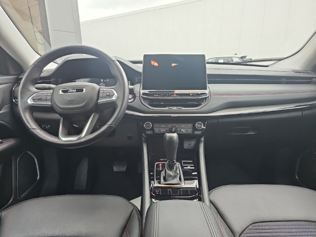 Fahrzeugabbildung Jeep Compass High Altitude Mild-Hybrid FWD, 130 PS, Automatik, RFK,SHZ