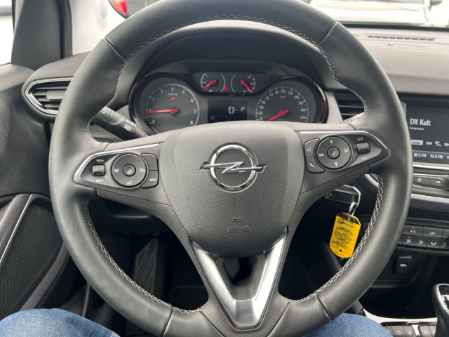 Fahrzeugabbildung Opel Crossland Enjoy LED Apple CarPlay Android Auto DAB Ambientebeleuchtung SHZ LenkradHZG