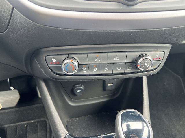 Fahrzeugabbildung Opel Crossland Enjoy LED Apple CarPlay Android Auto DAB Ambientebeleuchtung SHZ LenkradHZG