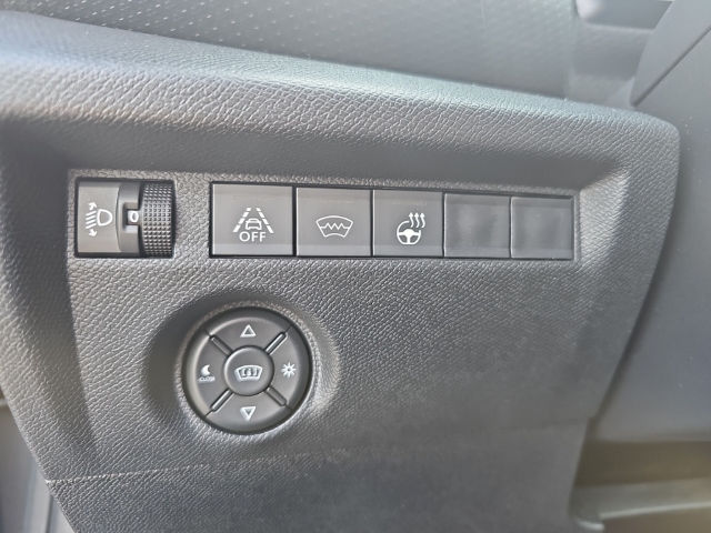 Fahrzeugabbildung Citroen C4 Shine HUD Navi 360 Kamera LED Apple CarPlay Android Auto Mehrzonenklima Musikstreaming