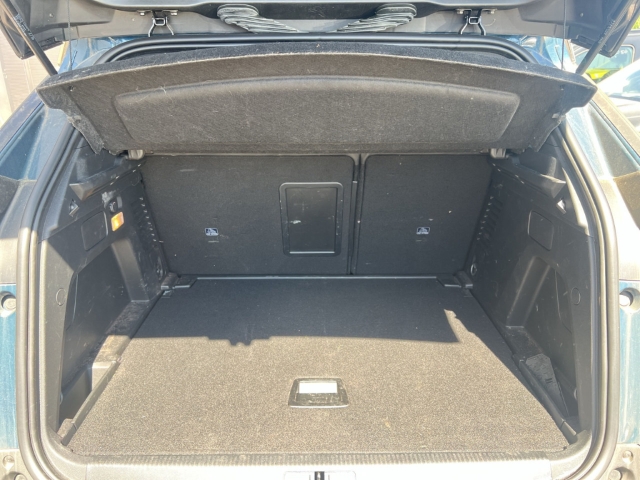 Fahrzeugabbildung Peugeot 3008 Hybrid Allure Pack Navi Digitales Cockpit LED ACC 2-Zonen-Klimaautom DAB