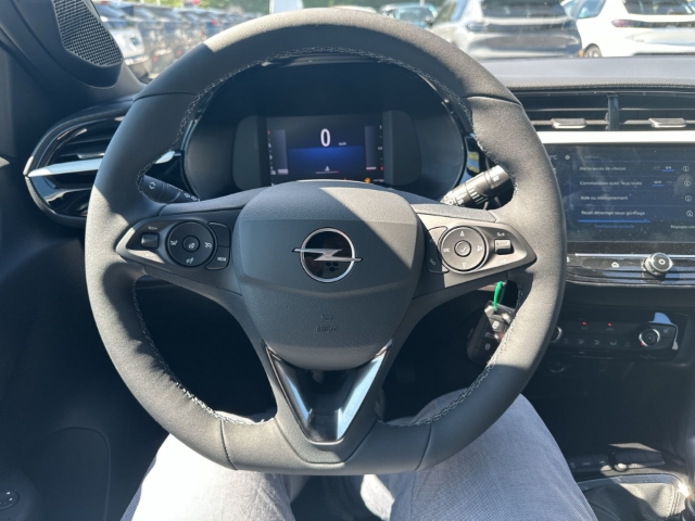 Fahrzeugabbildung Opel Corsa GS AWR LED ACC Apple CarPlay Android Auto DAB SHZ LenkradHZG Totwinkelassistent