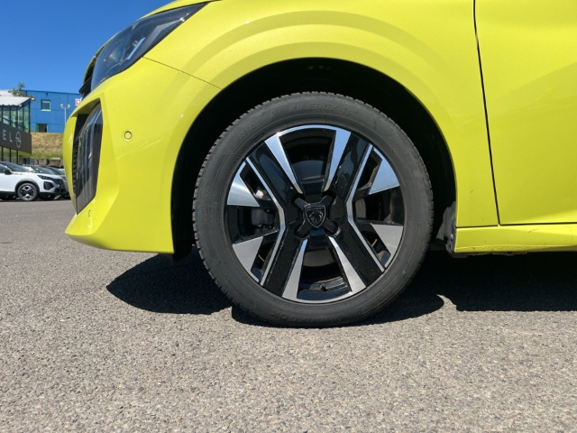 Fahrzeugabbildung Peugeot 208 Hybrid Allure 360 Kamera LED Klimaautom Fahrerprofil DAB SHZ Keyless Totwinkelassistent