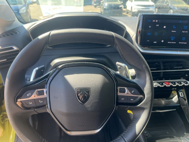 Fahrzeugabbildung Peugeot 208 Hybrid Allure 360 Kamera LED Klimaautom Fahrerprofil DAB SHZ Keyless Totwinkelassistent