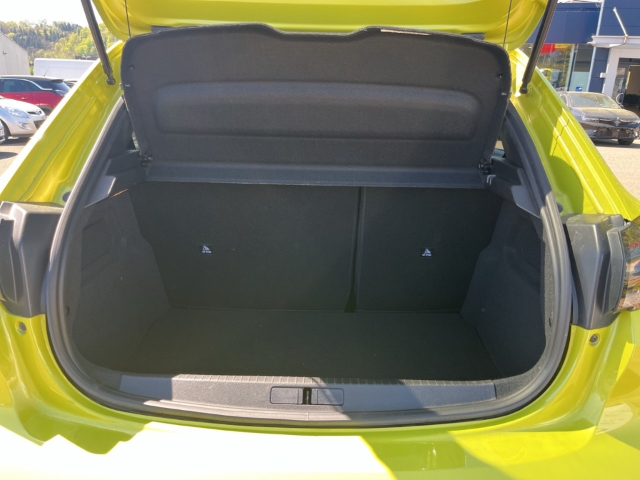 Fahrzeugabbildung Peugeot 208 Hybrid Allure 360 Kamera LED Klimaautom Fahrerprofil DAB SHZ Keyless Totwinkelassistent