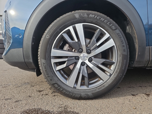 Fahrzeugabbildung Peugeot 3008 Allure Pack 1.2 PureTech Navi Digitales Cockpit LED 2-Zonen-Klimaautom DAB SHZ