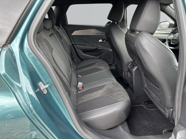 Fahrzeugabbildung Peugeot 308 SW GT Navi LED Blendfreies Fernl. Kurvenlicht 2-Zonen-Klimaautom DAB Ambientebeleuchtung