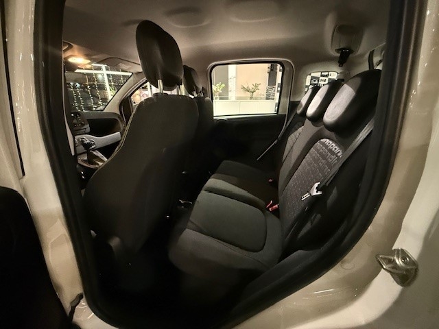 Fahrzeugabbildung Fiat Panda 1.0 Mild Hybrid EU6e, City Paket, Bluetooth, PDC