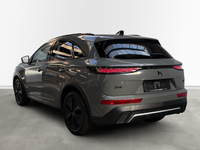 Fahrzeugabbildung DS Automobiles DS7 Performance Line AHK Digitales Cockpit LED Ambientebeleuchtung Totwinkelassistent - mit KI generiert/bearbeitet