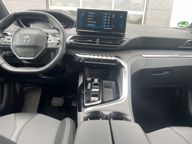Fahrzeugabbildung Peugeot 5008 Hybrid 136 Allure Pack Navi Digitales Cockpit LED 2-Zonen-Klimaautom DAB Ambientebeleuchtung