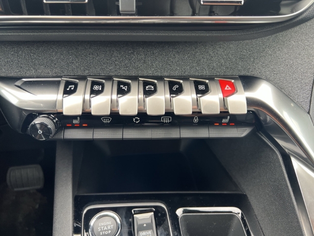 Fahrzeugabbildung Peugeot 3008 Allure Pack Navi Digitales Cockpit LED Apple CarPlay Android Auto 2-Zonen-Klimaautom