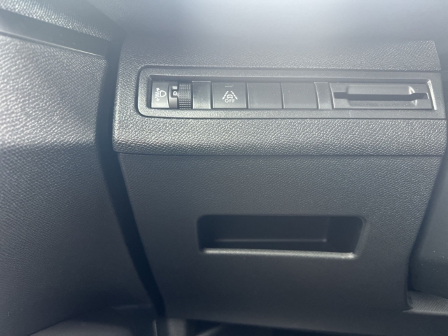 Fahrzeugabbildung Peugeot 3008 Allure Pack Navi Digitales Cockpit LED Apple CarPlay Android Auto 2-Zonen-Klimaautom