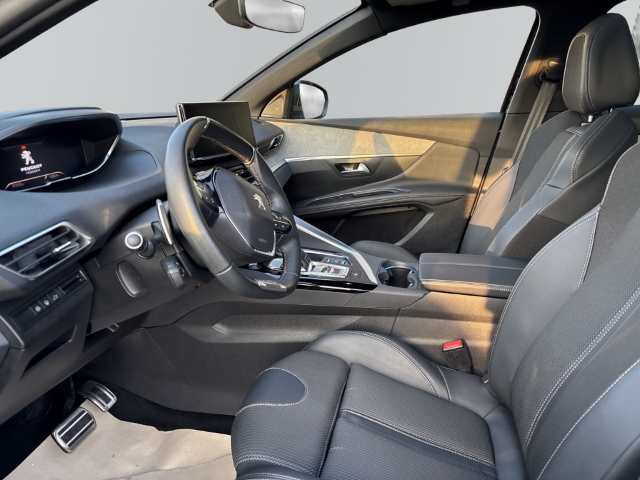 Fahrzeugabbildung Peugeot 3008 GT El. Panodach Navi Digitales Cockpit Soundsystem LED ACC El. Heckklappe 2-Zonen-Klimaautom