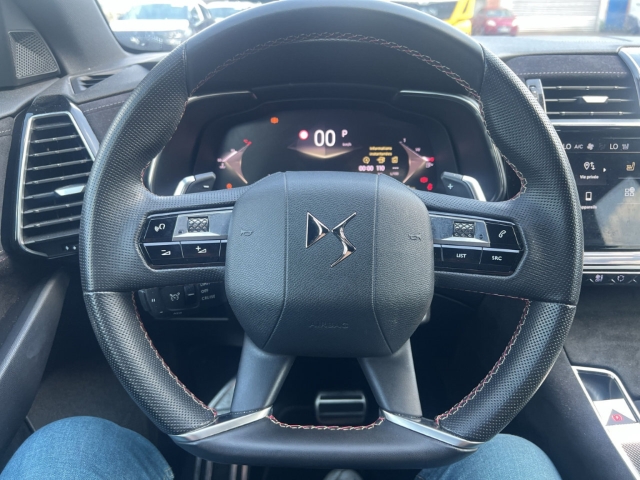 Fahrzeugabbildung DS Automobiles DS7 Performance Line AHK Digitales Cockpit LED Ambientebeleuchtung SHZ Totwinkelassistent