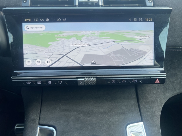 Fahrzeugabbildung DS Automobiles DS7 Performance Line AHK Digitales Cockpit LED Ambientebeleuchtung SHZ Totwinkelassistent