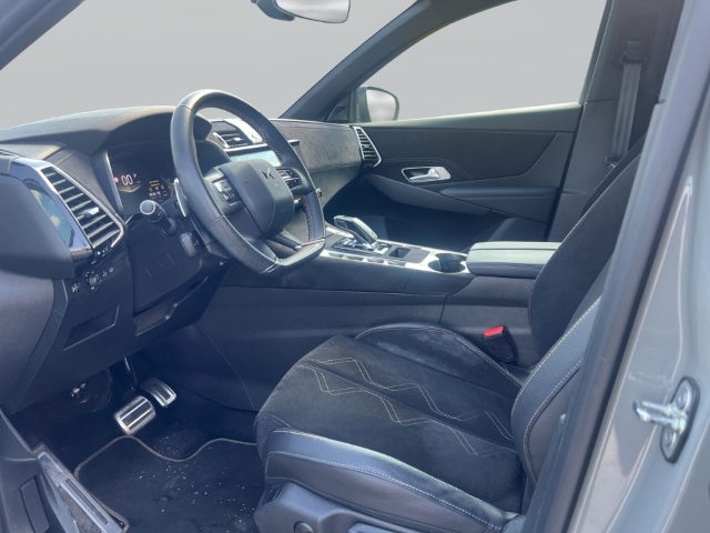 Fahrzeugabbildung DS Automobiles DS7 Performance Line AHK Digitales Cockpit LED Ambientebeleuchtung SHZ Totwinkelassistent
