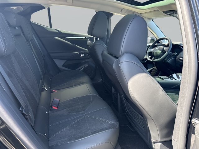 Fahrzeugabbildung DS Automobiles DS4 Etoile Alcantara 1.2 Mild-Hybrid 136 EU6e