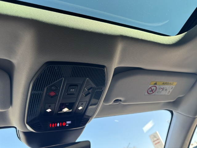 Fahrzeugabbildung DS Automobiles DS4 Etoile Alcantara 1.2 Mild-Hybrid 136 EU6e