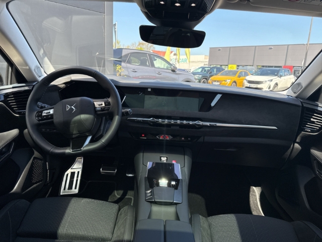 Fahrzeugabbildung DS Automobiles DS4 Etoile Alcantara 1.2 Mild-Hybrid 136 EU6e