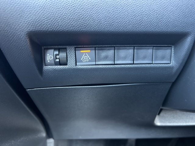 Fahrzeugabbildung Peugeot 208 Active Pack DAB SHZ Spurhalteass. Verkehrszeichenerk. Notbremsass. Temp Tel.-Vorb.