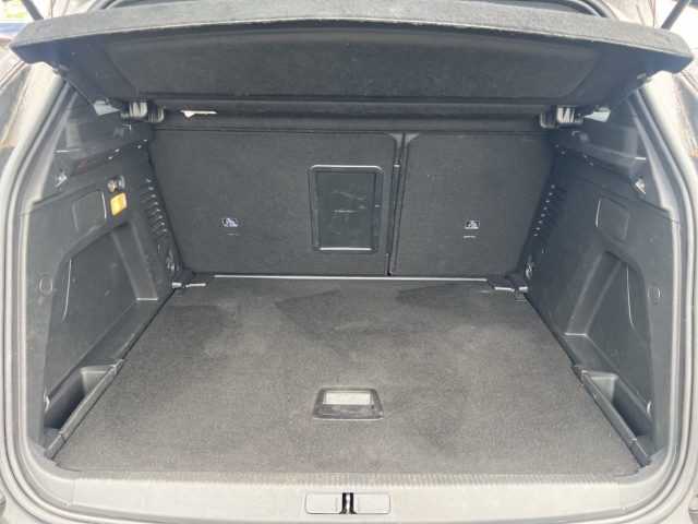 Fahrzeugabbildung Peugeot 3008 Allure Pack Navi Digitales Cockpit LED ACC 2-Zonen-Klimaautom DAB SHZ Keyless