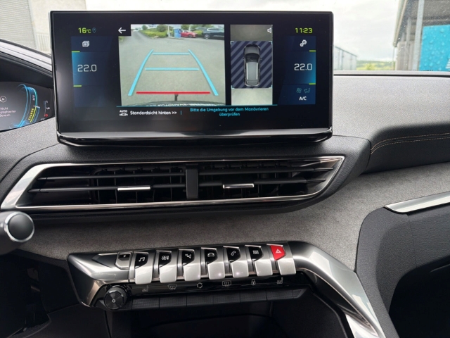 Fahrzeugabbildung Peugeot 3008 Hybrid4 300 GT Pack Navi Digitales Cockpit Soundsystem Nachtsichtass. 360 Kamera