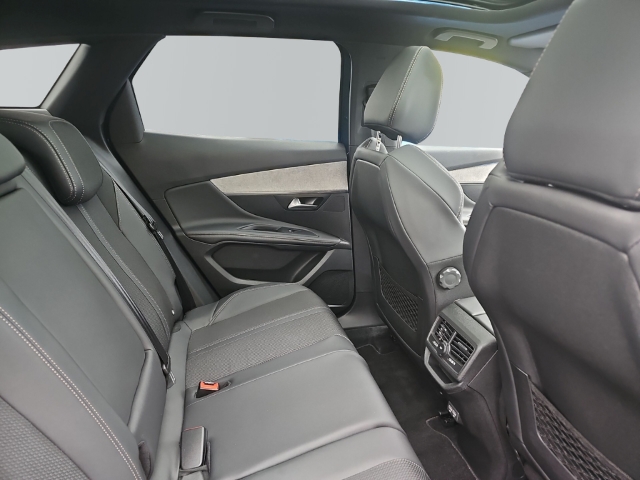 Fahrzeugabbildung Peugeot 3008 GT El. Panodach Navi Digitales Cockpit LED ACC 2-Zonen-Klimaautom Fahrerprofil