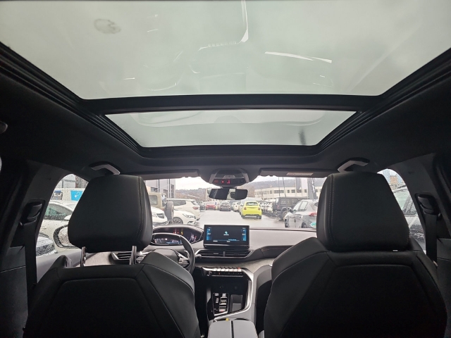 Fahrzeugabbildung Peugeot 3008 GT El. Panodach Navi Digitales Cockpit LED ACC 2-Zonen-Klimaautom Fahrerprofil
