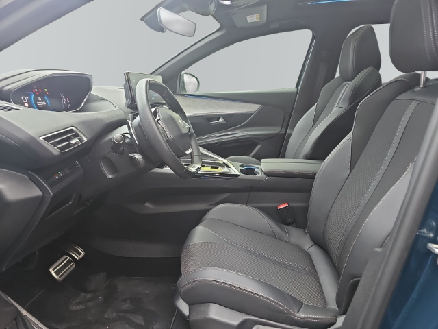 Fahrzeugabbildung Peugeot 3008 GT El. Panodach Navi Digitales Cockpit LED ACC 2-Zonen-Klimaautom Fahrerprofil