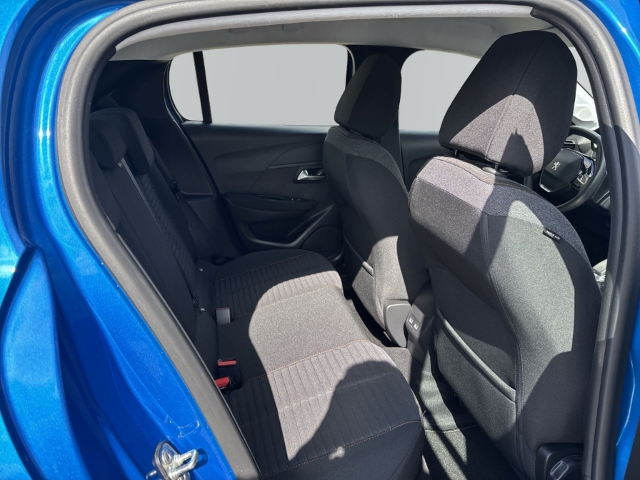 Fahrzeugabbildung Peugeot 208 Elektro Active Pack OBC 11kW LED DAB SHZ Spurhalteass. Verkehrszeichenerk. Notbremsass.