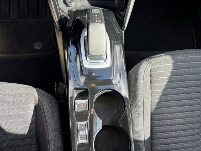 Fahrzeugabbildung Peugeot 208 Elektro Active Pack OBC 11kW LED DAB SHZ Spurhalteass. Verkehrszeichenerk. Notbremsass.