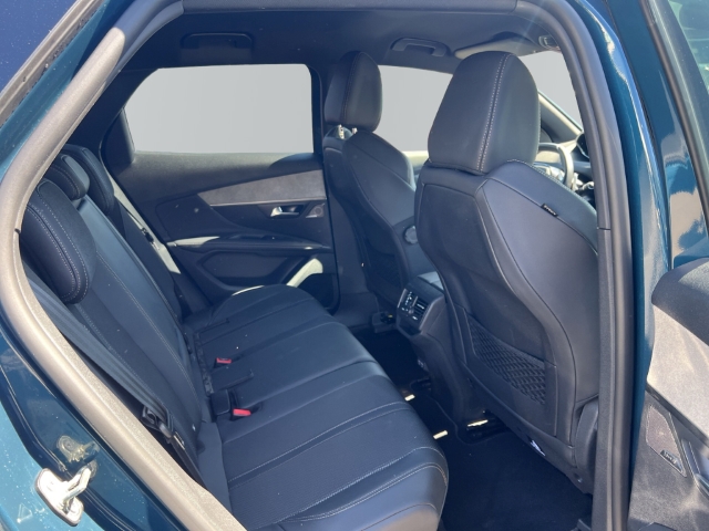 Fahrzeugabbildung Peugeot 3008 Hybrid 136 GT Navi Digitales Cockpit Soundsystem LED ACC El. Heckklappe 2-Zonen-Klimaautom