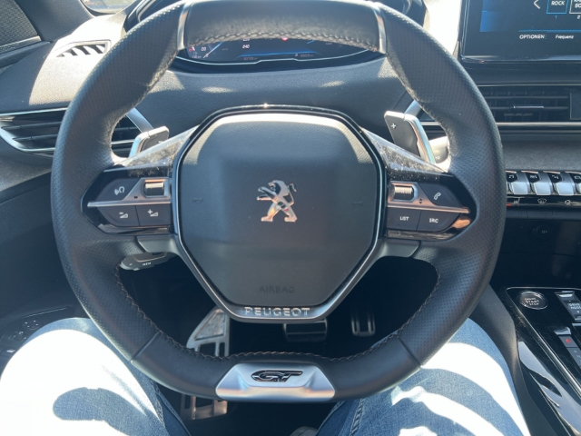 Fahrzeugabbildung Peugeot 3008 Hybrid 136 GT Navi Digitales Cockpit Soundsystem LED ACC El. Heckklappe 2-Zonen-Klimaautom