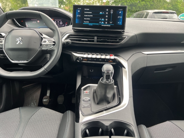 Fahrzeugabbildung Peugeot 3008 Allure Pack Navi Digitales Cockpit 360 Kamera LED El. Heckklappe 2-Zonen-Klimaautom