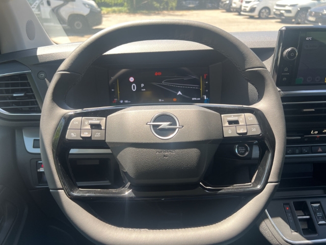 Fahrzeugabbildung Opel Zafira Life GS XL HUD StandHZG AHK Panorama Navi LED ACC Apple CarPlay