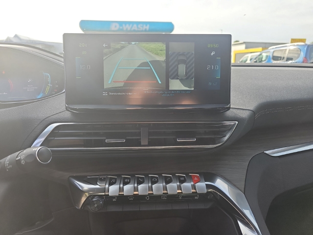 Fahrzeugabbildung Peugeot 3008 GT Hybrid4 300 AHK El. Panodach Navi Leder Digitales Cockpit