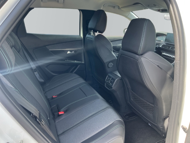 Fahrzeugabbildung Peugeot 3008 Allure Pack PHEV 7,4 kW OBC Navi Digitales Cockpit 360 Kamera LED ACC 2-Zonen-Klimaautom