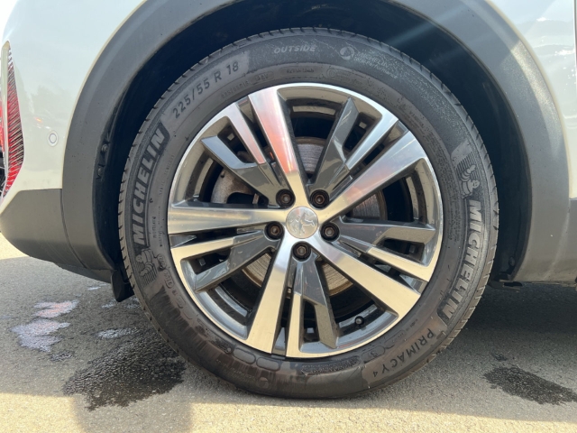 Fahrzeugabbildung Peugeot 3008 Allure Pack PHEV 7,4 kW OBC Navi Digitales Cockpit 360 Kamera LED ACC 2-Zonen-Klimaautom