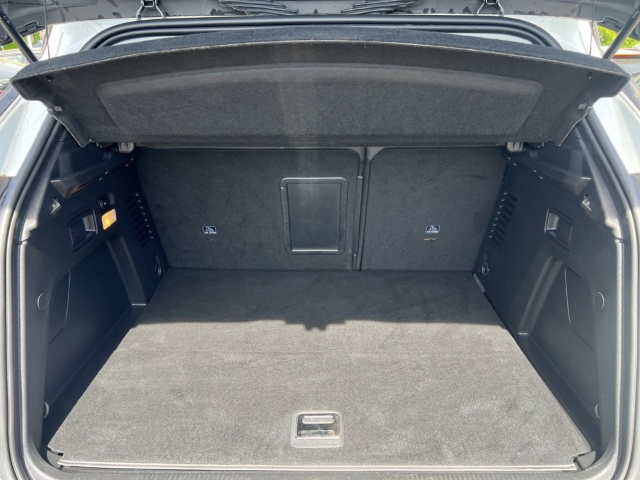 Fahrzeugabbildung Peugeot 3008 Allure Pack PHEV 7,4 kW OBC Navi Digitales Cockpit 360 Kamera LED ACC 2-Zonen-Klimaautom