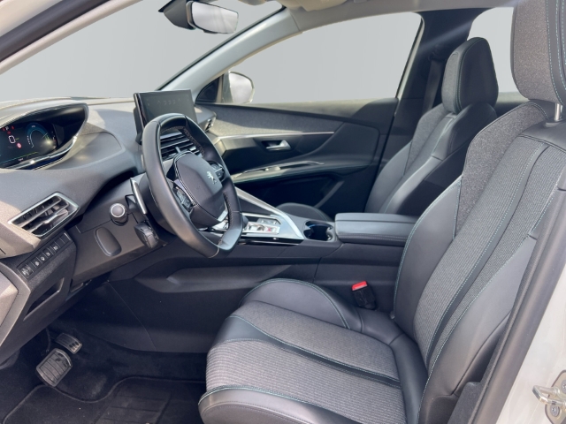 Fahrzeugabbildung Peugeot 3008 Allure Pack PHEV 7,4 kW OBC Navi Digitales Cockpit 360 Kamera LED ACC 2-Zonen-Klimaautom
