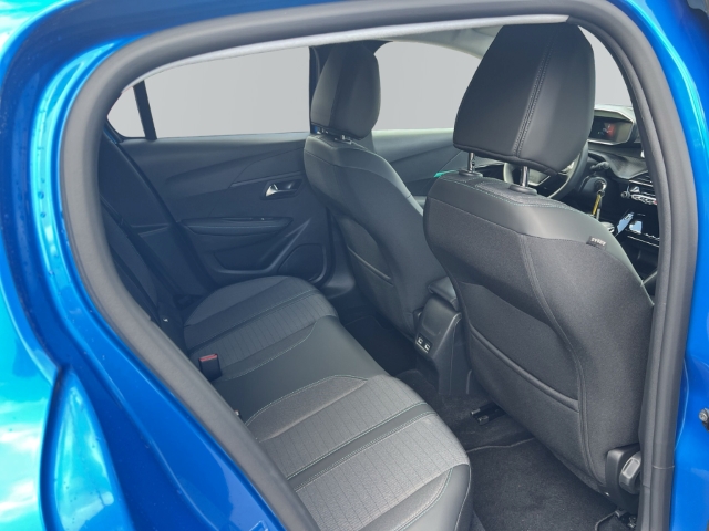 Fahrzeugabbildung Peugeot 208 Allure Pack Navi LED Klimaautom Fahrerprofil DAB SHZ Spurhalteass. Verkehrszeichenerk.