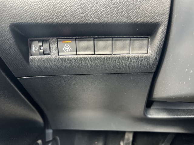 Fahrzeugabbildung Peugeot 208 Allure Pack Navi LED Klimaautom Fahrerprofil DAB SHZ Spurhalteass. Verkehrszeichenerk.