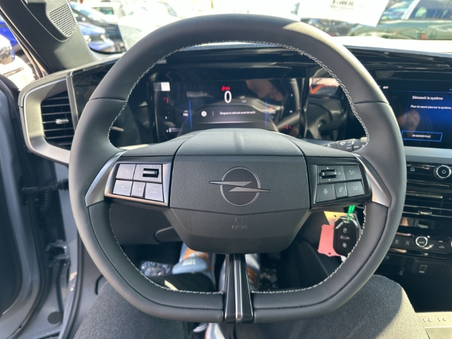 Fahrzeugabbildung Opel Mokka Edition Digitales Cockpit LED Apple CarPlay Android Auto Musikstreaming DAB