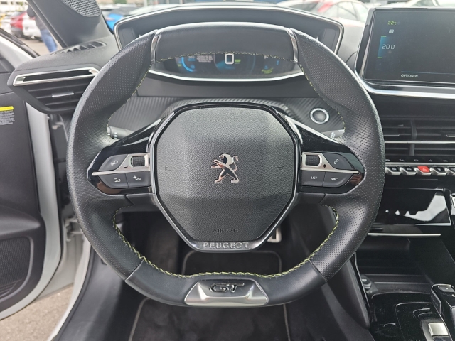 Fahrzeugabbildung Peugeot e-208 GT Pack Elektro Panorama Navi LED ACC Apple CarPlay Android Auto Klimaautom