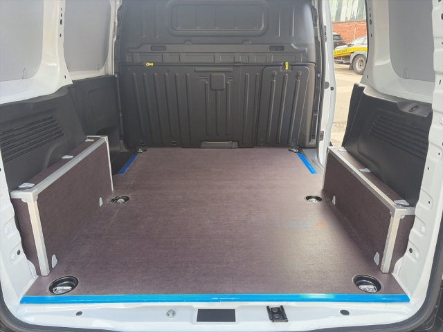 Fahrzeugabbildung Opel Combo Cargo M, AHK-Vorrüstung, Holzboden, FlexCargo, Kamera - mit KI generiert/bearbeitet